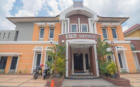 Reddoorz Plus Syariah At Banjarbaru 2